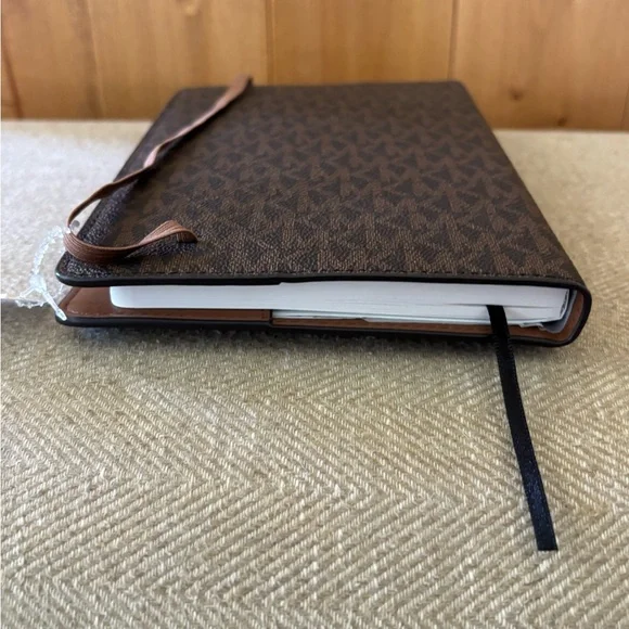 NWT Michael Kors Monogram Notebook in Brown - Picture 5 of 9